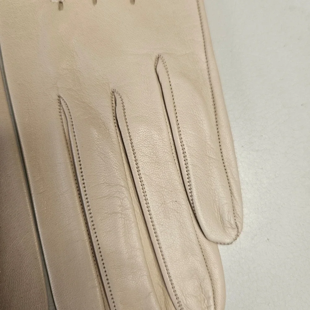 Vintage Womens Cream‎ Leather Gloves Perforated Stitched Detail Beige 6.5 50s